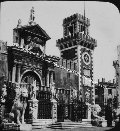 DOCK YARD GATE